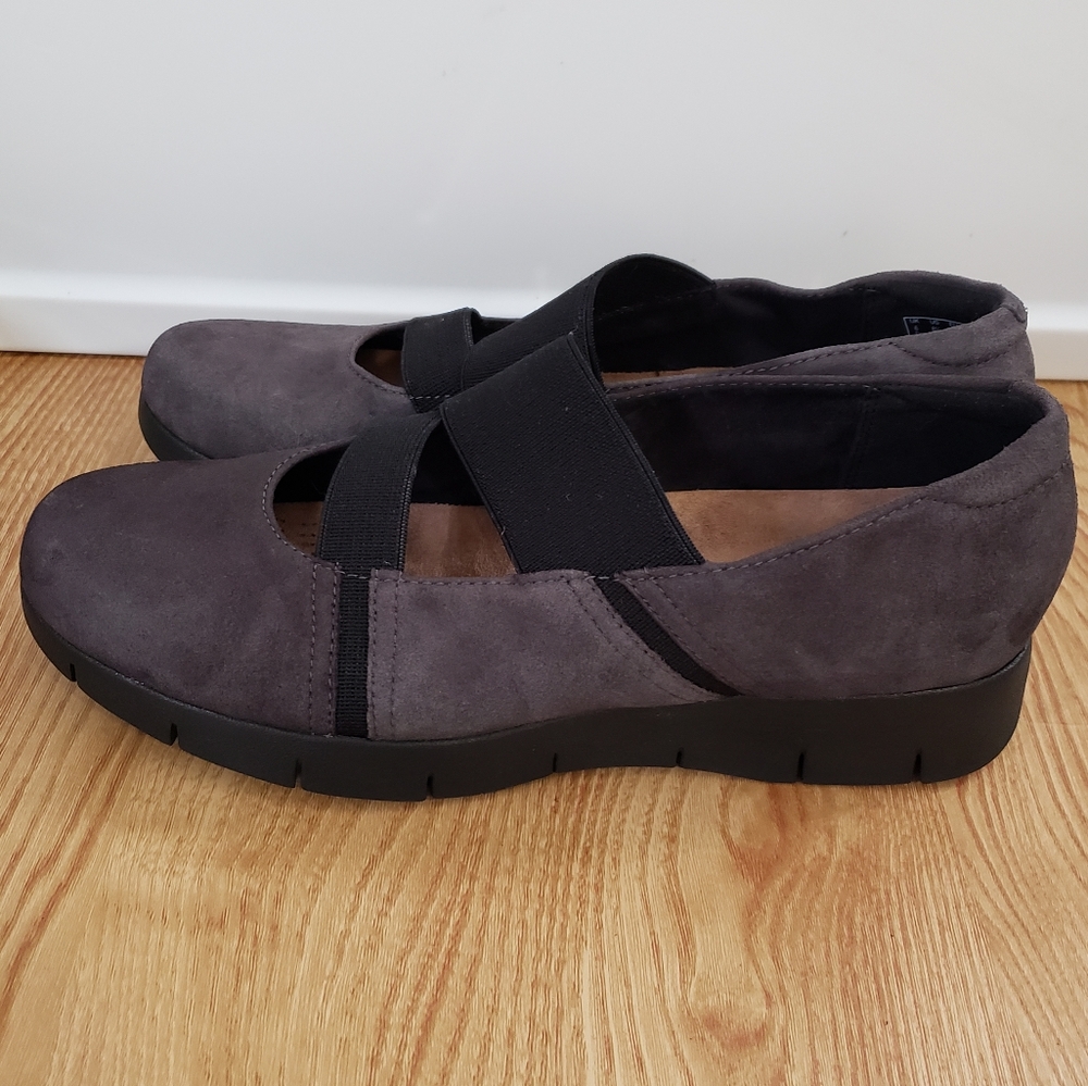 Clarks Artisan Daelyn Villa Grey Suede Mary Jane